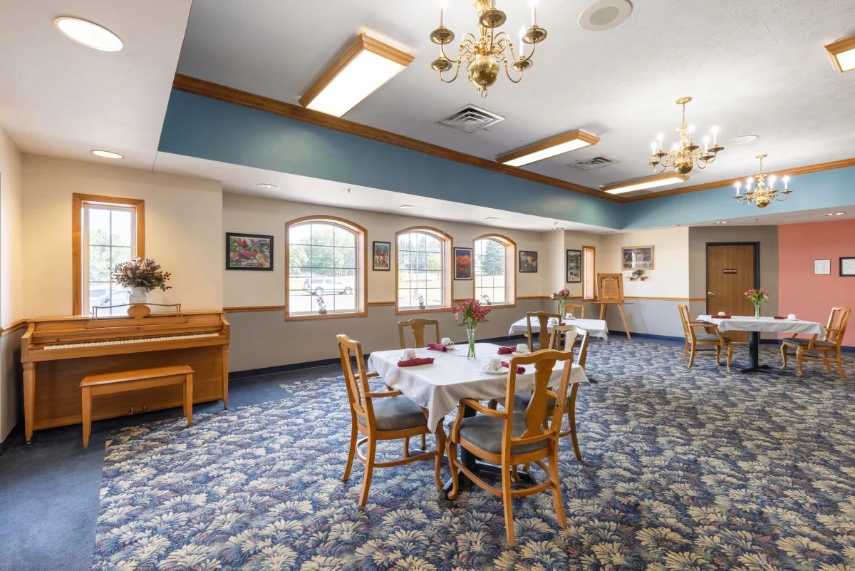 https://www.jaybirdseniorliving25.net/wp-content/uploads/2023/12/Lawton_Senior_Living_02_1200.webp