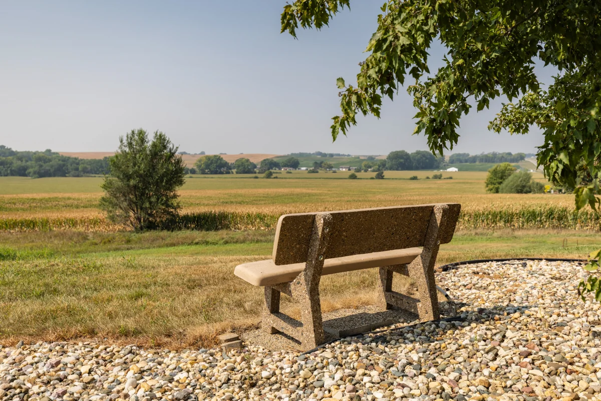https://www.jaybirdseniorliving25.net/wp-content/uploads/2023/12/Lawton_Senior_Living_21_1200.webp