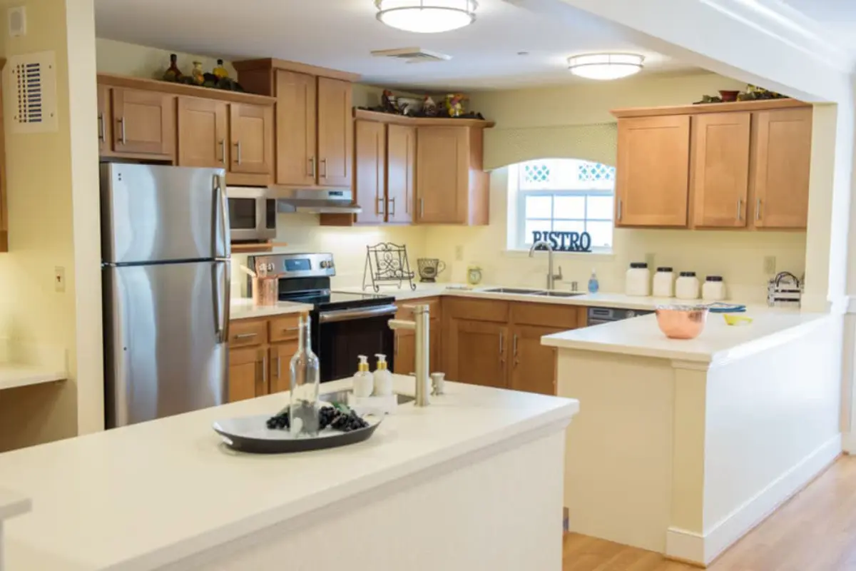https://www.jaybirdseniorliving25.net/wp-content/uploads/2024/07/Bistro.webp